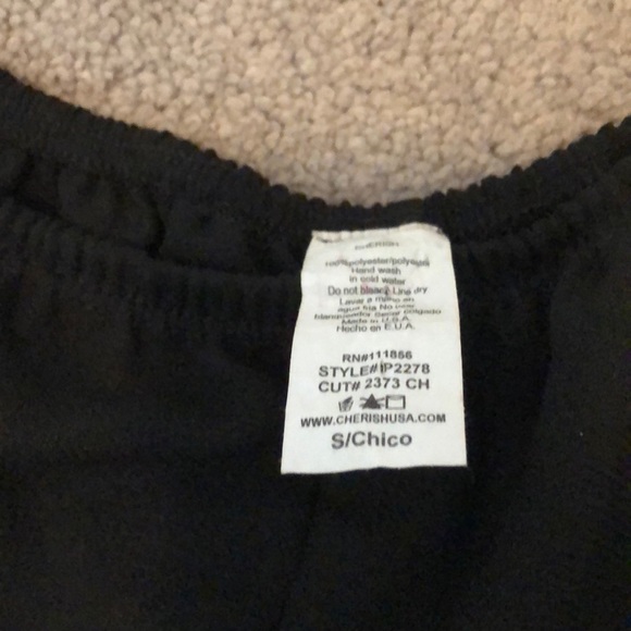 Black loose shorts - Picture 2 of 4